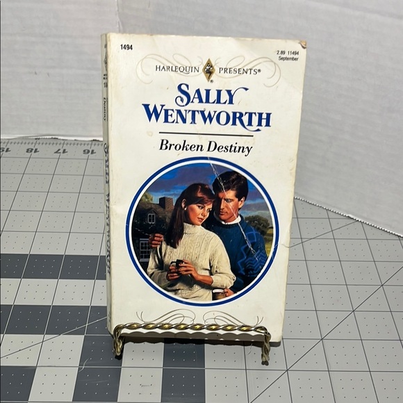 Other - Sally Wentworth 'Broken Destiny' Book
